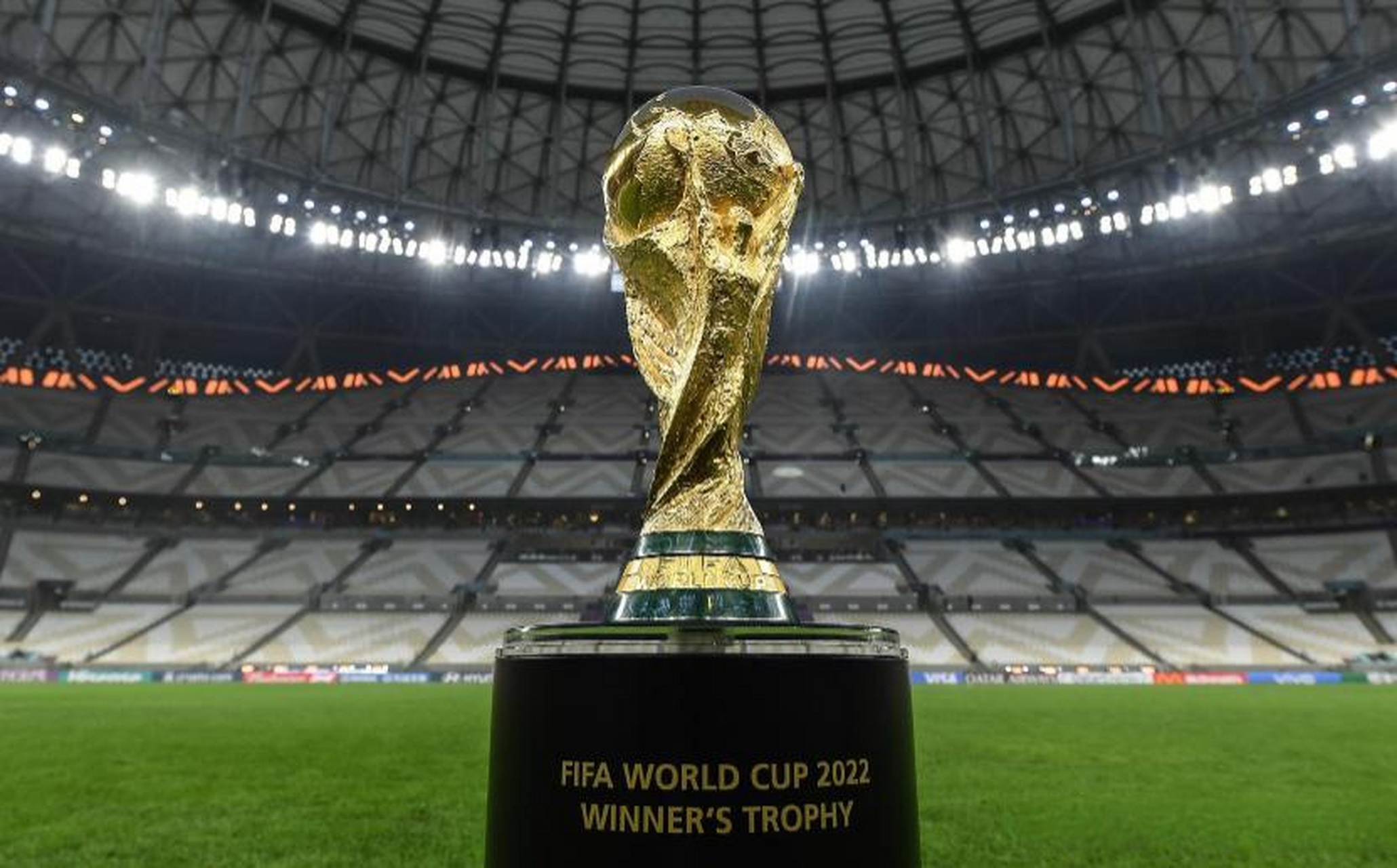 甚至超越他 甚至超越他