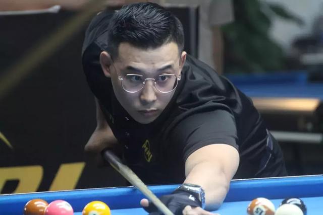 卡尔森在本 卡尔森在本