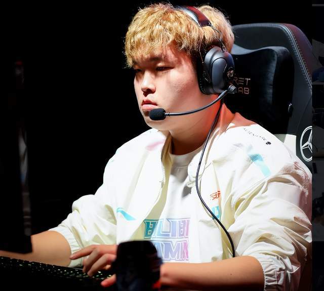 索拉明显感 索拉明显感